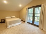 Loft room with queen and twin beds 