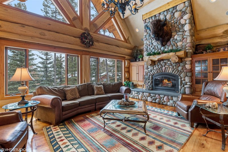 Hellroaring Ski Haus Whitefish Escapes