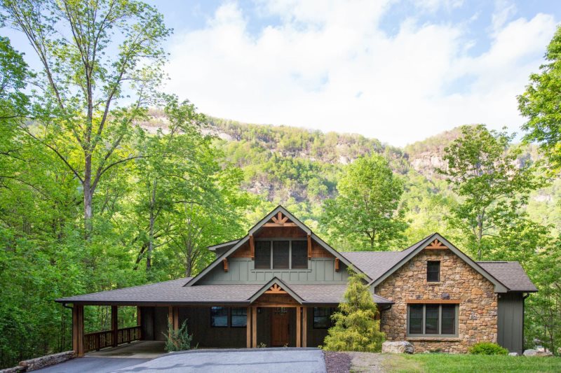 Mohican S Landing By Carolina Properties Chimney Rock Nc Is A 5