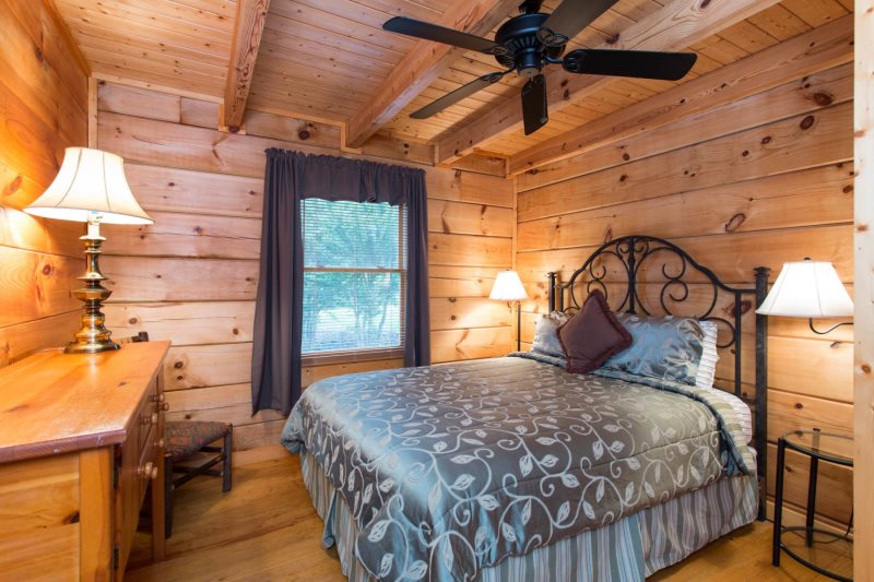 Juve Cabin By Carolina Properties Lake Lure Nc Is A 2 Bedroom 2