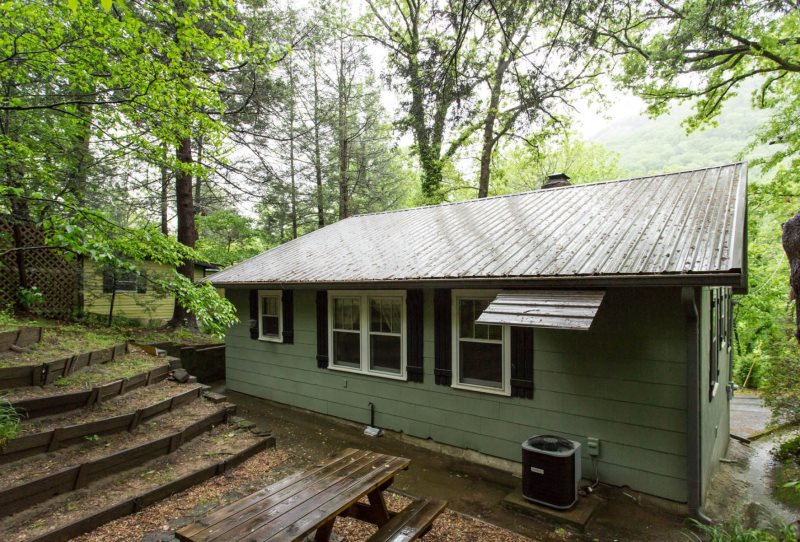 Chimney View By Carolina Properties Chimney Rock Nc Is A 2 Bedroom