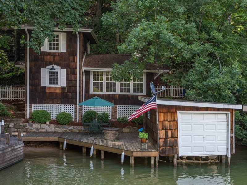 Cottage In The Cove Is A Lake Lure Lakefront Cottage With 2