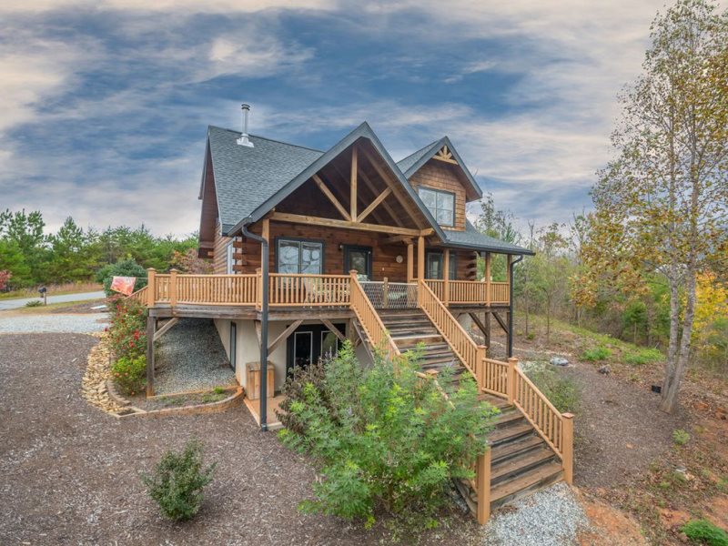 Above It All Is A 3 Bedroom 3 Bath Mountain View Log Cabin Near