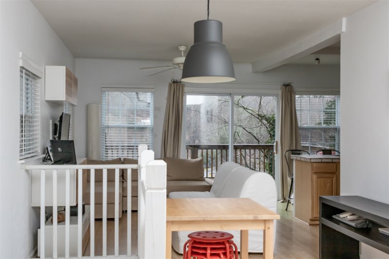 Southfork Cottage Is A 2 Bedroom 2 Bath Cottage Centrally Located