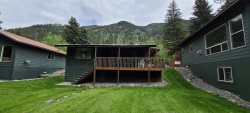 Charming cabin with great river view and 2 new bathrooms