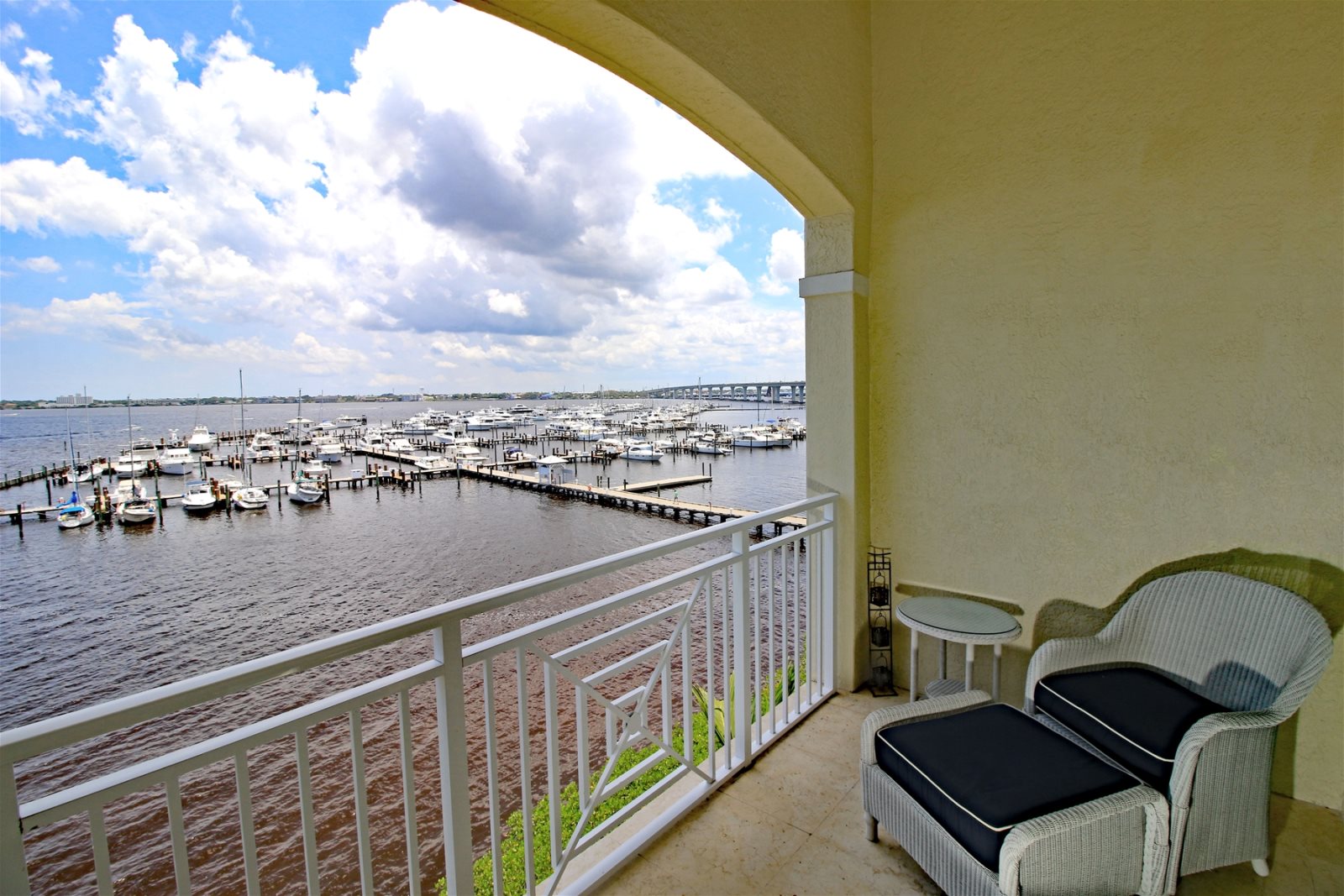 Vacation Hutchinson Island Rent this Harborage Yacht Club 1404
