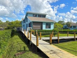 Quaint 2-Story 2-Bedroom Townhome in the Manatee Pocket of Port Salerno