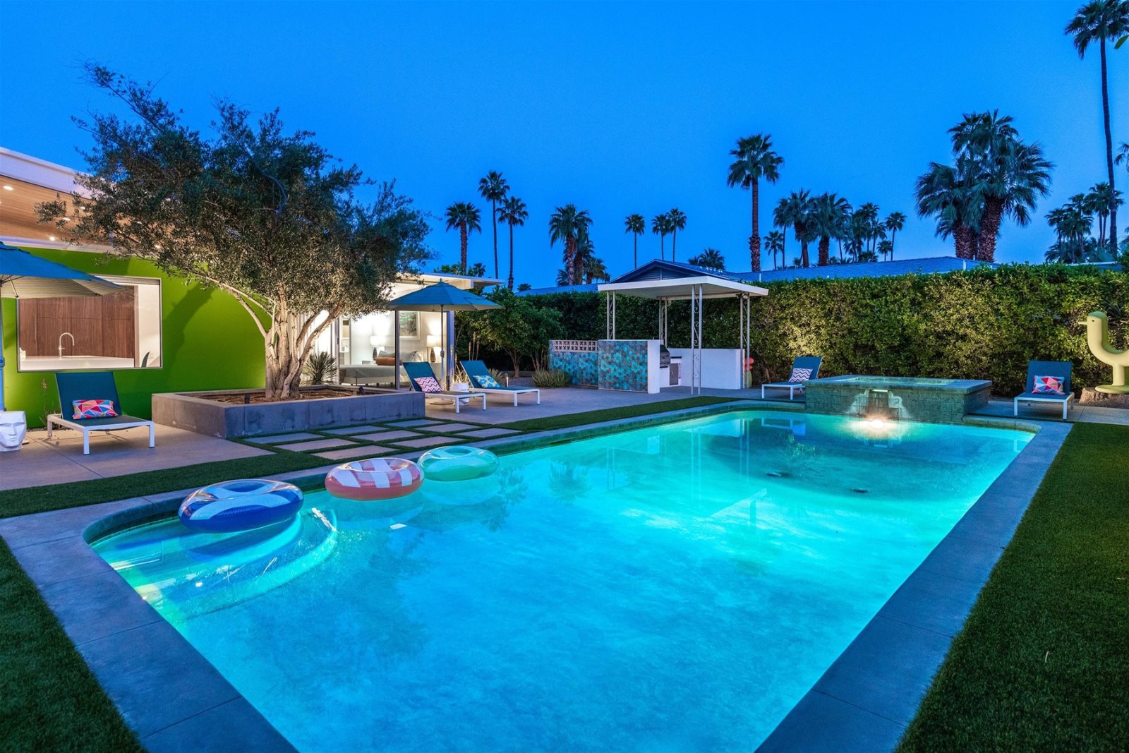 Palm Springs Luxury Vacation Rental Deepwell Estates 1129 S