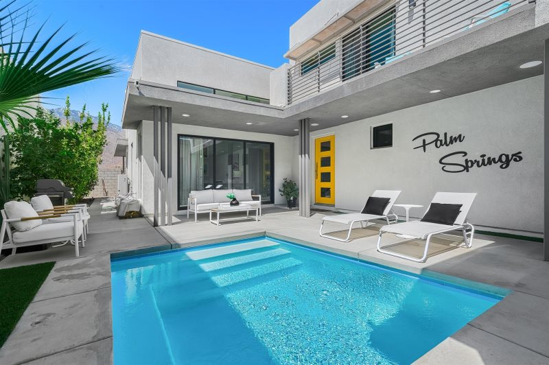 Palm Springs Luxury Vacation Rental | Vibe | 161 Blue Moon Dr. Palm Springs | Palm Springs Vacation Rental | Vibe Palm Springs | Monthly Rental |