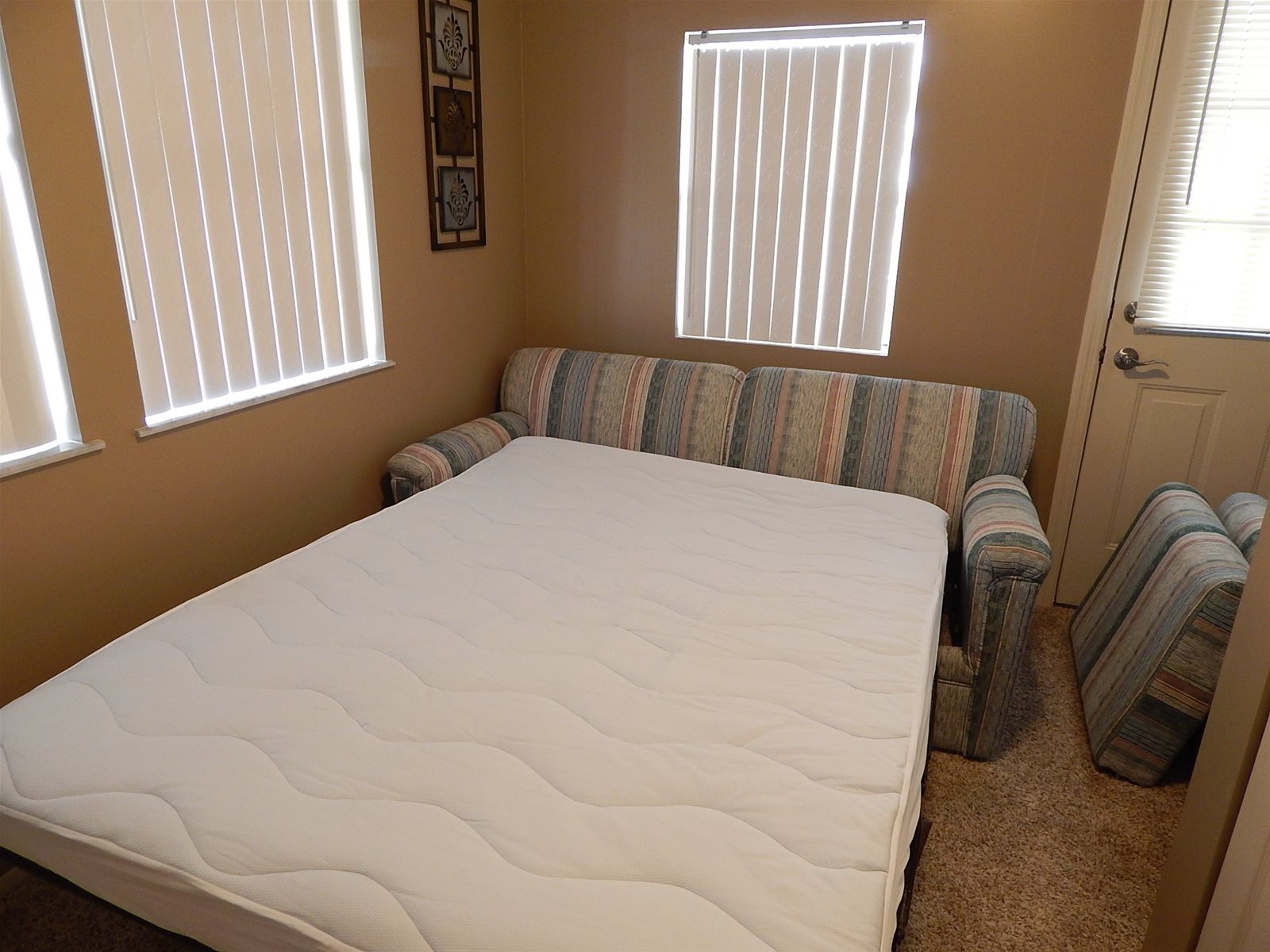 Bedroom 2 with Double size sofa sleeper