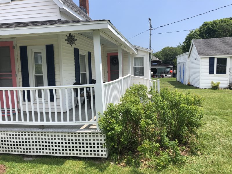 Quintessential Maine Cottage On Bailey Island With Great Views Quintessential Maine Cottage Overlooking The World Famous Cribstone Bridge Freshly Painted And Refurnished With Beach Access Just A Stones Throw Away