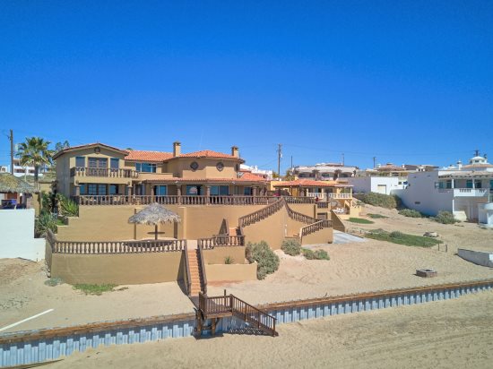 Las Conchas Beachfront Homes