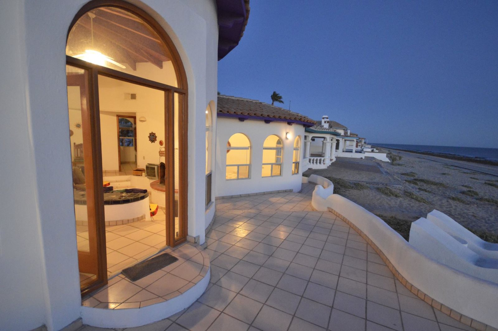 Sun House Beach Front Rental Home in Las Conchas Rocky Point