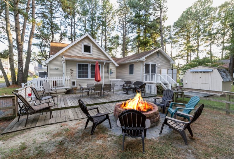 Slack Tide Vacation Al On Chincoteague Island Seaside Vacations This Gorgeous 3 Bedroom Pet Friendly Vacation Home Is Just Perfect Both Inside Out