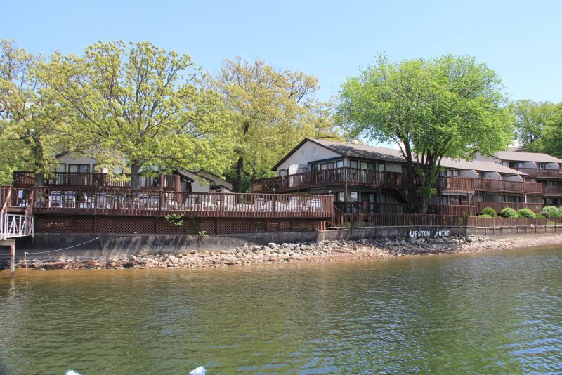 Weston Point Condominium vacation rental Osage Beach MO 65049