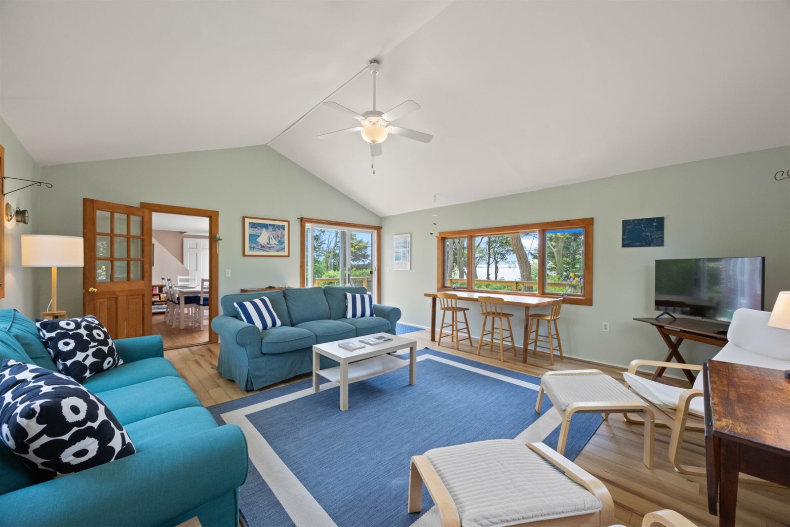 Wellfleet summer rental, beachfront rental, walk to beach, Wellfleet
