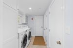 Convenient main level washer and dryer