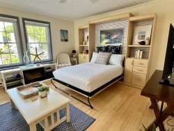 New Listing! Cozy 1bd Condo at The Seasons in Downtown Ogunquit with a Pool!