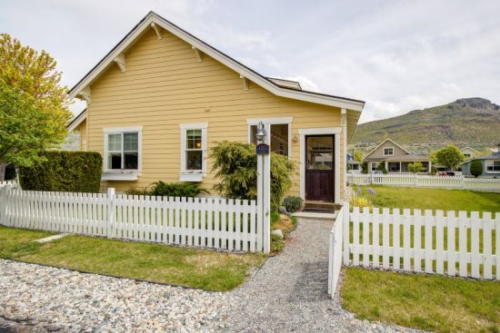 Veranda Beach On Lake Osoyoos 101 Barefoot Lane