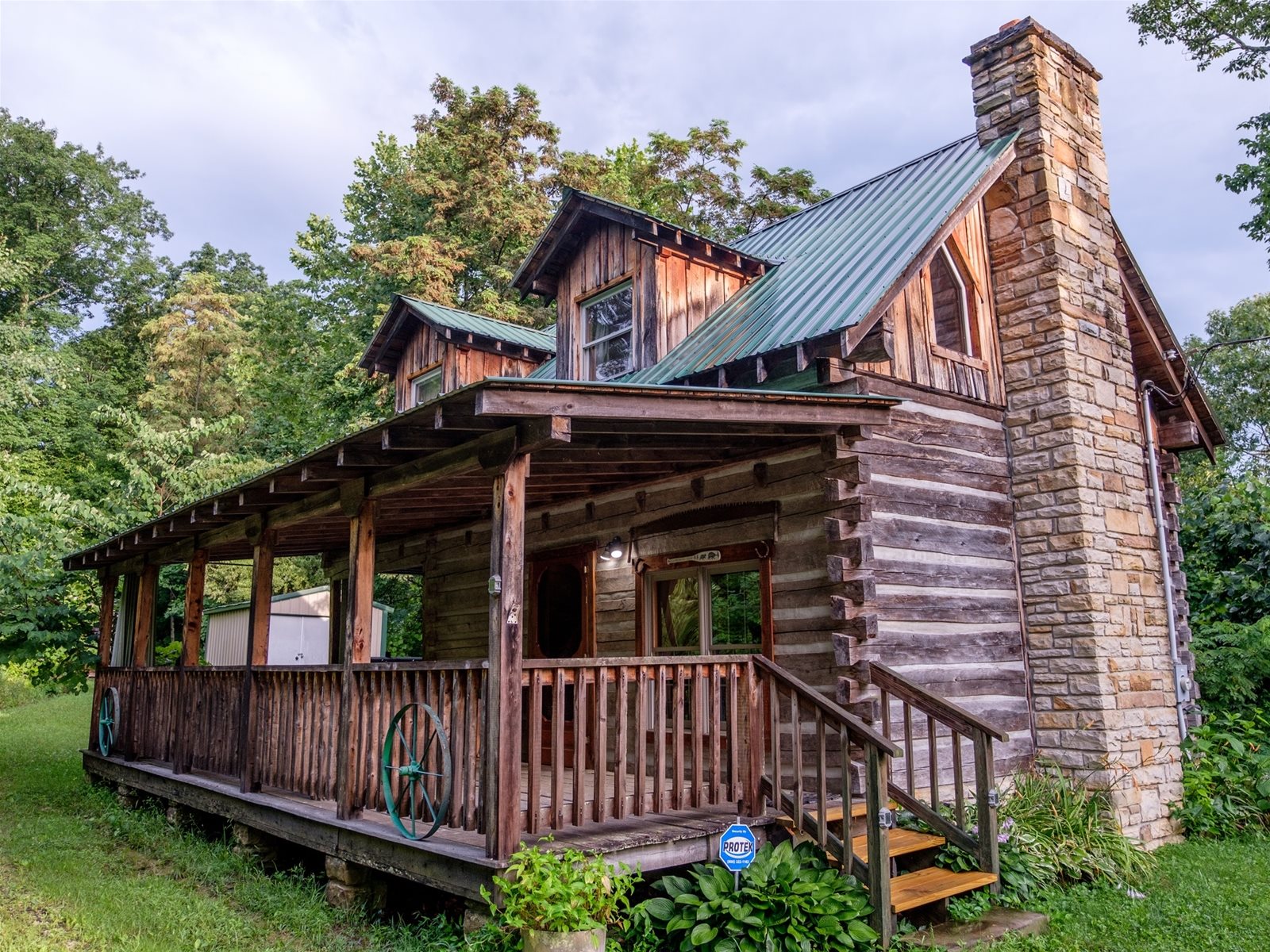 Red River Cabin Company Whippoorwill Ridge Cabin