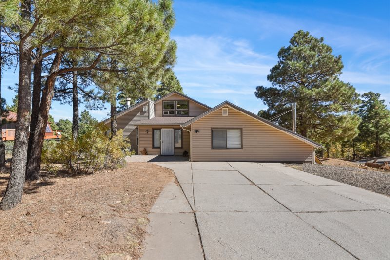 Astounding Views Private Basketball Court Central Location