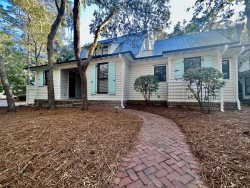 NEW LOW RATE! GOLF CART! BIKES! Fabulous 3 BR, Optional Carriage House 