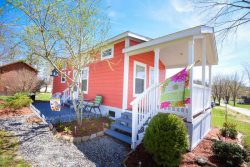 Tiny House 2 Bedroom ~ Hendersonville 
