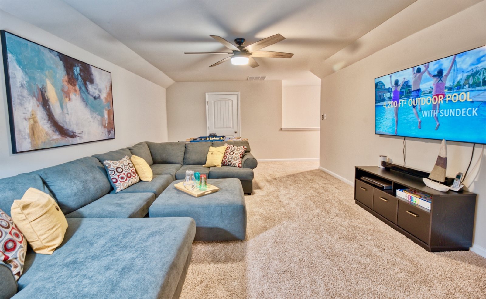 Ocean View Beach Club vacation rentals home w 5 BR next to Bethany