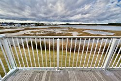New Listing - Pet Friendly - Waterfront at Bayville Shores w Panormaic Bay Views *3 Bedroom Suites, 3.5 Baths, 
