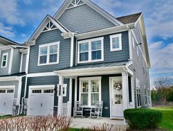 Bayside Resort: Great Location Walk to The Pool:  Beautiful 3 Bedroom 2.5 Baths Twin House Near Everything!  