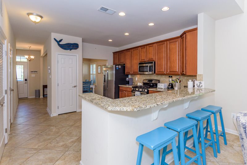 Luxury Bayside Resort Luxury 3BR+ LoftTownhouse  New Listing - Walk to Pool - Photo 4