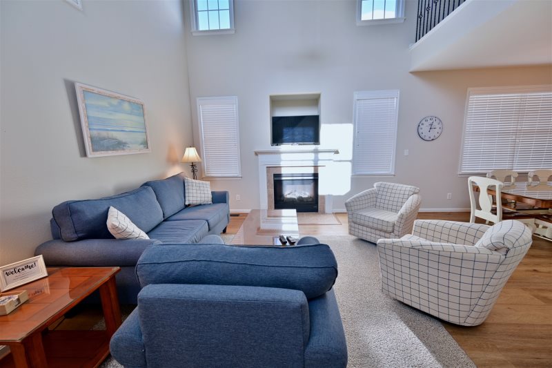 5 BR Amazing Luxury House at Bayside Resort Close to Pools — Sleeps 12 — New Listing — - Photo 3