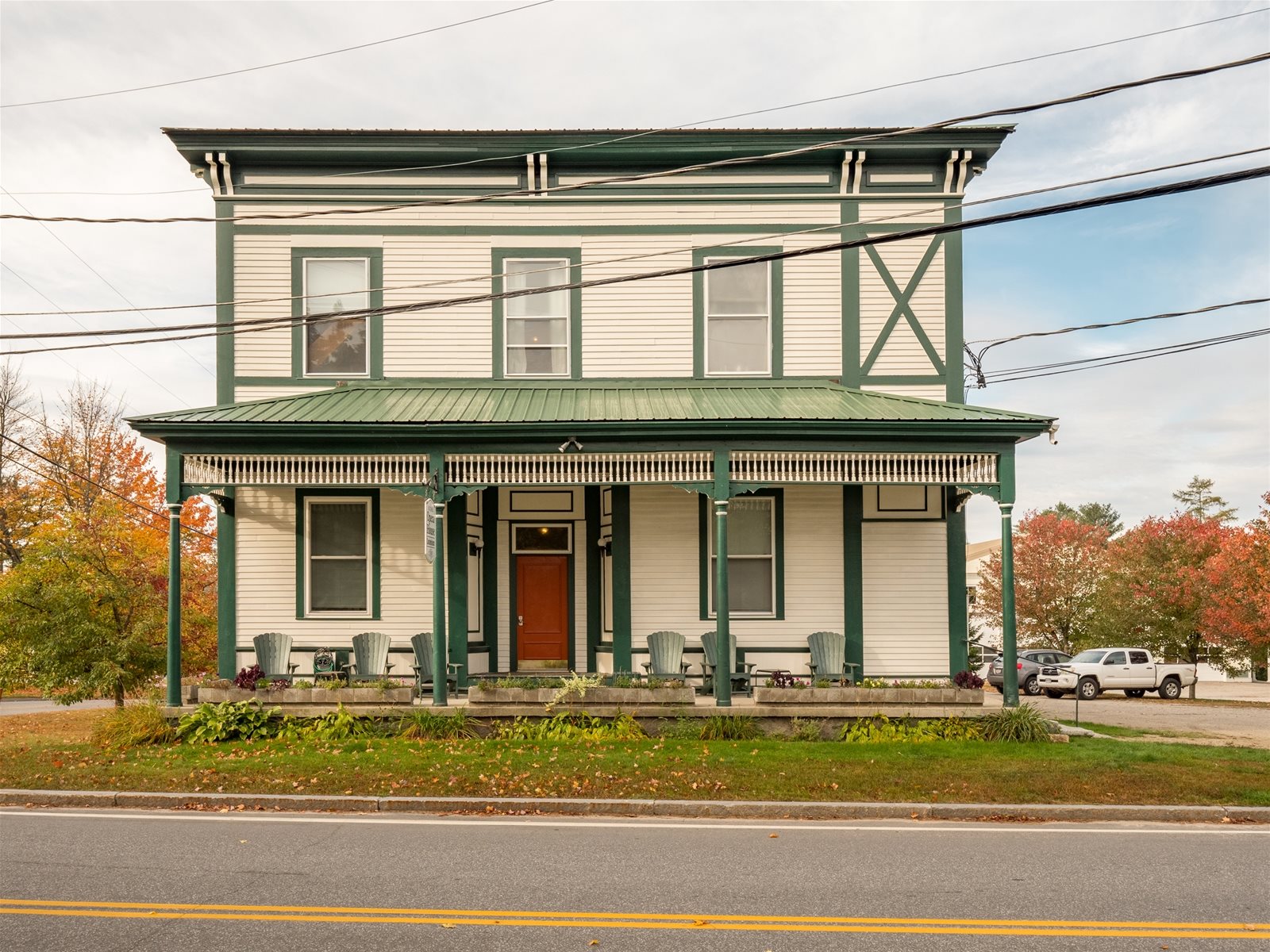 bethel-opera-house-loft-condominium-maine-ski-lodging-co