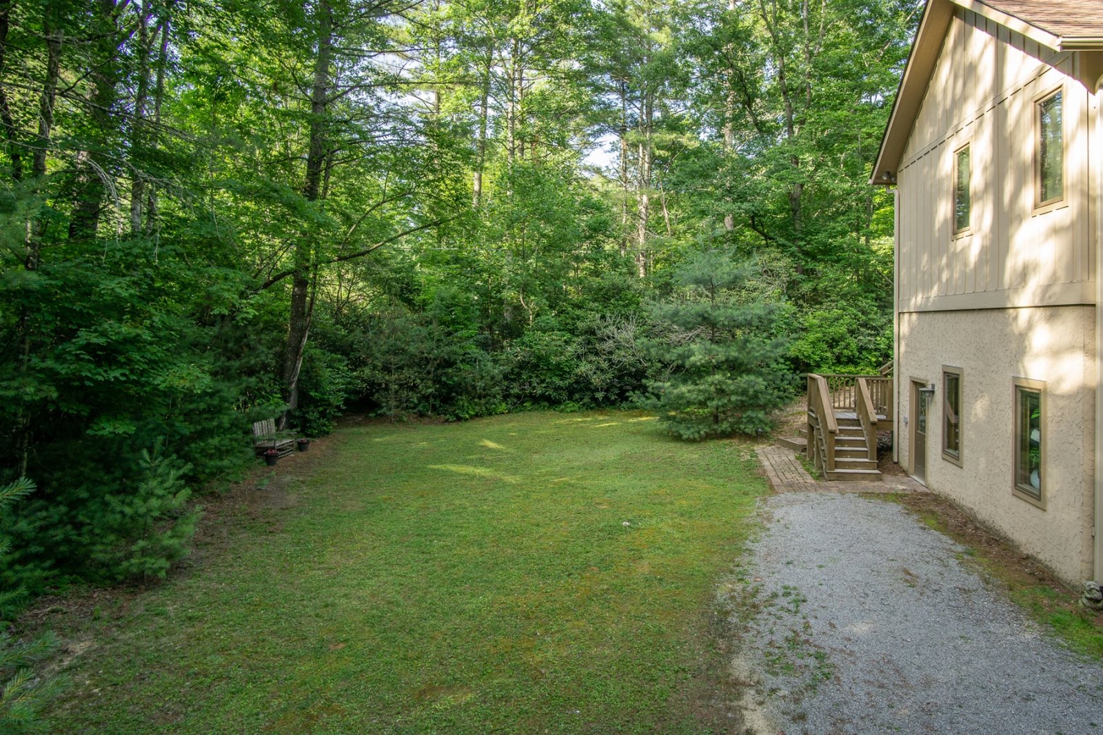 Sherwood forest, Brevard, NC vacation rental, well appointed, fireplace