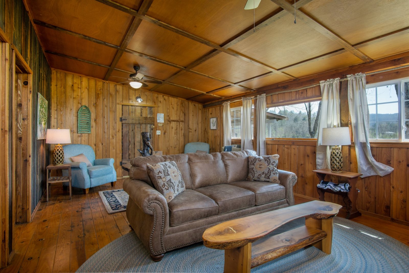 Vacation Rental Cabin in the Meadow at Deerwoode Reserve ...