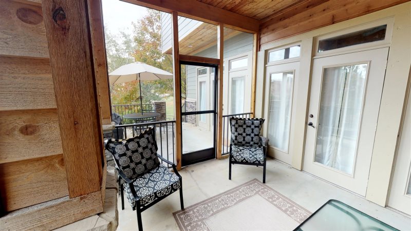 Luxury Lakefront 3 Br 2 5 Ba Townhome On Lake Keowee