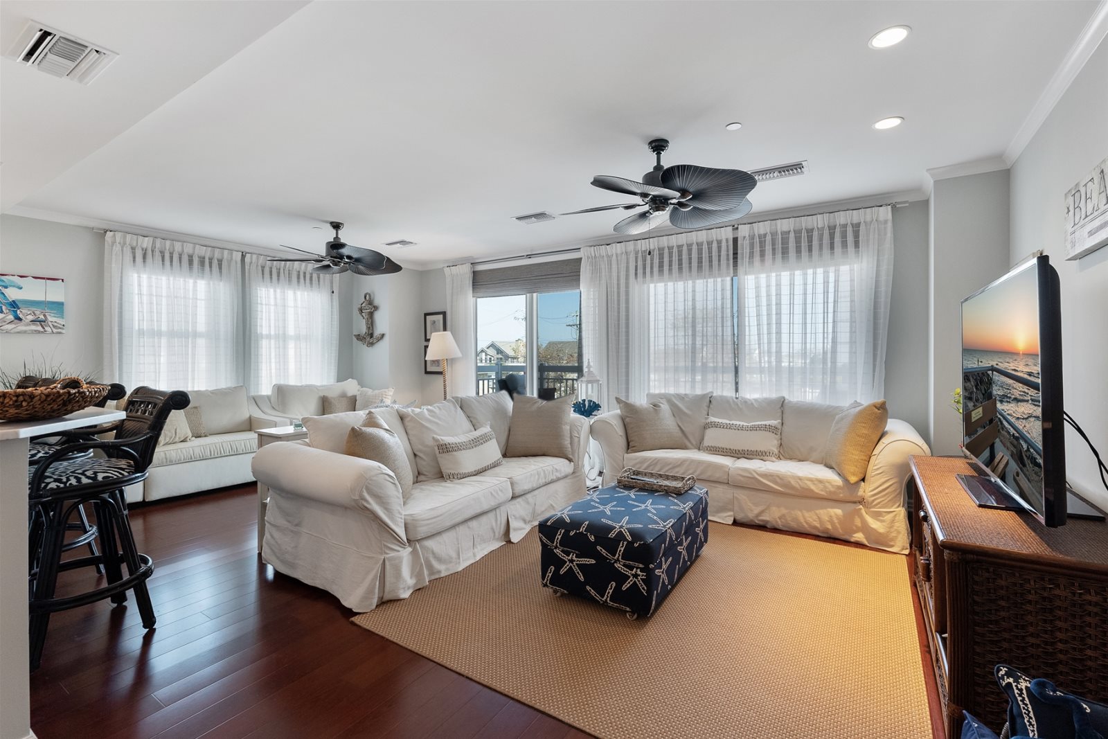 Residence 101 The Grand at Diamond Beach Luxury 1Bedroom Residence