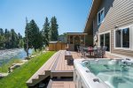 Leavenworth River Haus - Your Riverfront Residence