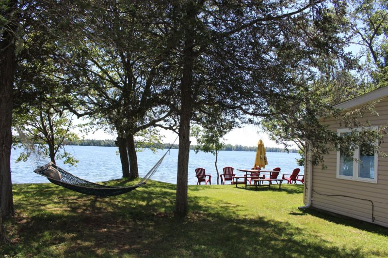 Roblin Lake Escape Pec 2 Br Waterfront Cottage Great For Boaters