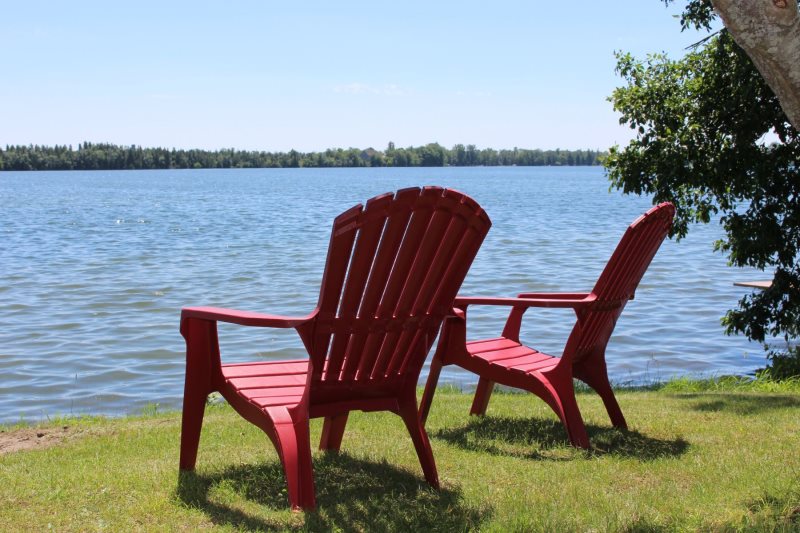 Roblin Lake Escape Pec 2 Br Waterfront Cottage Great For Boaters