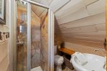 Bath in King Loft