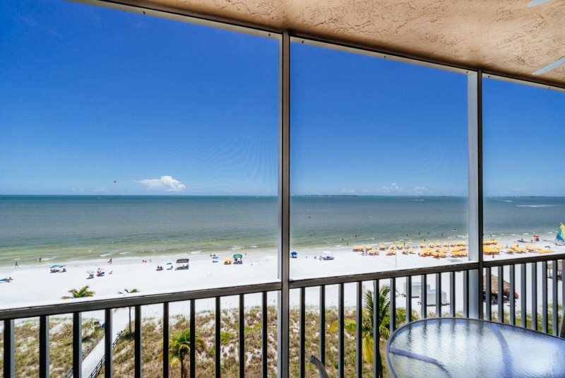 Beach Grill Island View The Best Beaches In World Estero Island Beach Villas 602 Accommodations Vacation