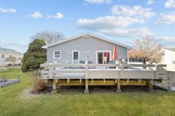 11 Lucas Ave Central Beach