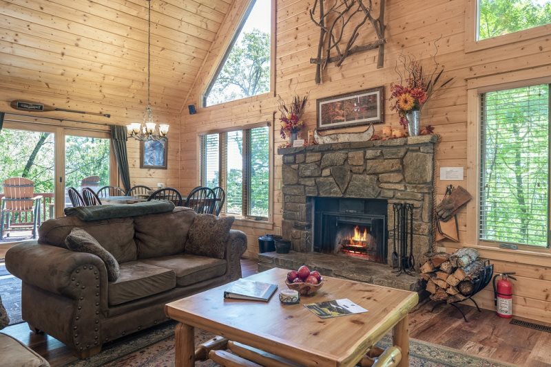 12 Entryway Essentials for Winter Cabin Living