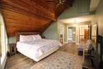 2nd Upstairs Bedroom