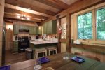 Kitchen & Dining