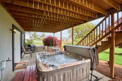 Hazelwood Haven: A Private Guest-Suite with Hot Tub