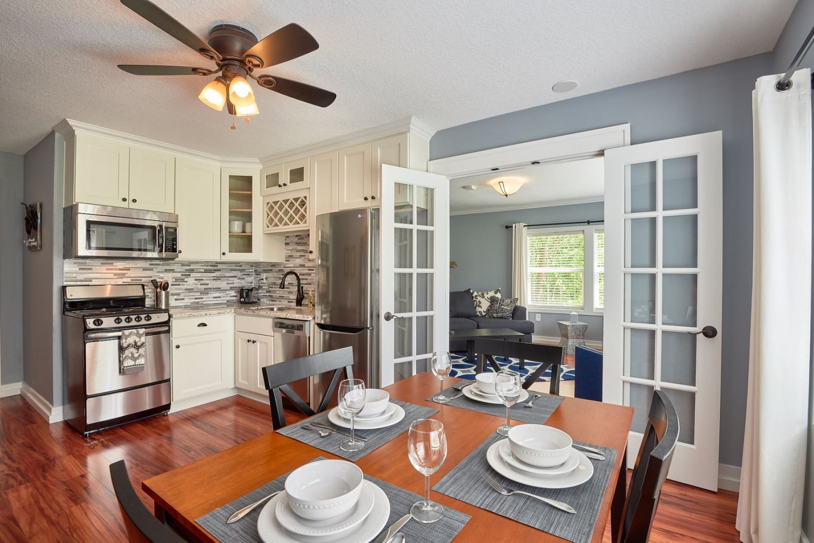 Luxurious, one bedroom suites, downtown Newberg