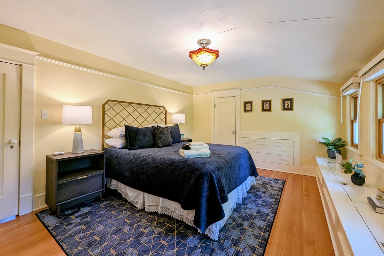 Chehalem House vacation rental, Newberg Oregon.