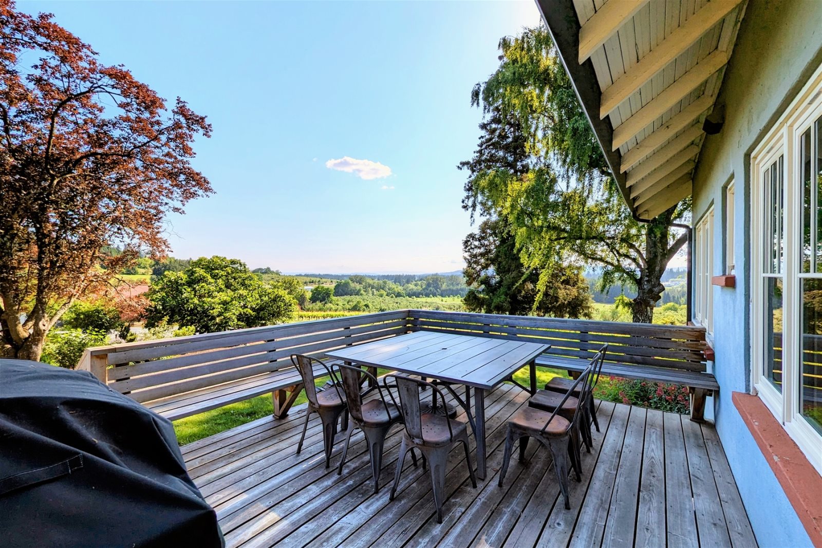 Chehalem House vacation rental, Newberg Oregon.